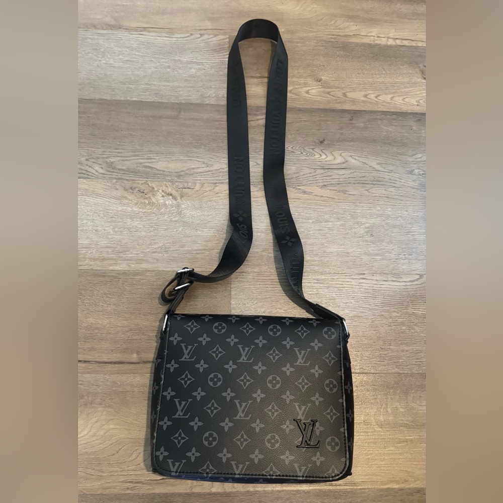 Louis Vuitton Black Monogram Messenger Crossbody Bag